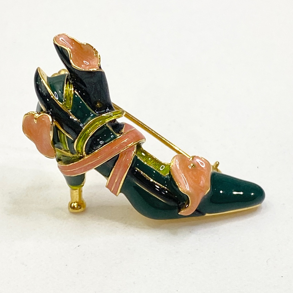 Vintage 90’s Kenneth Jay Lane Enamel High Heel Lily Ribbon Wrapped Brooch Pin